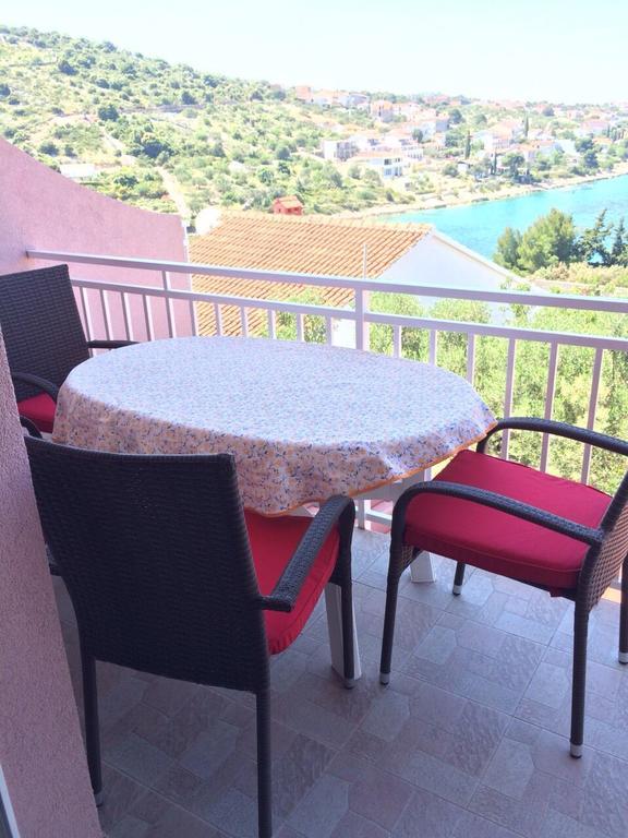 Apartments Pisac Ražanj エクステリア 写真